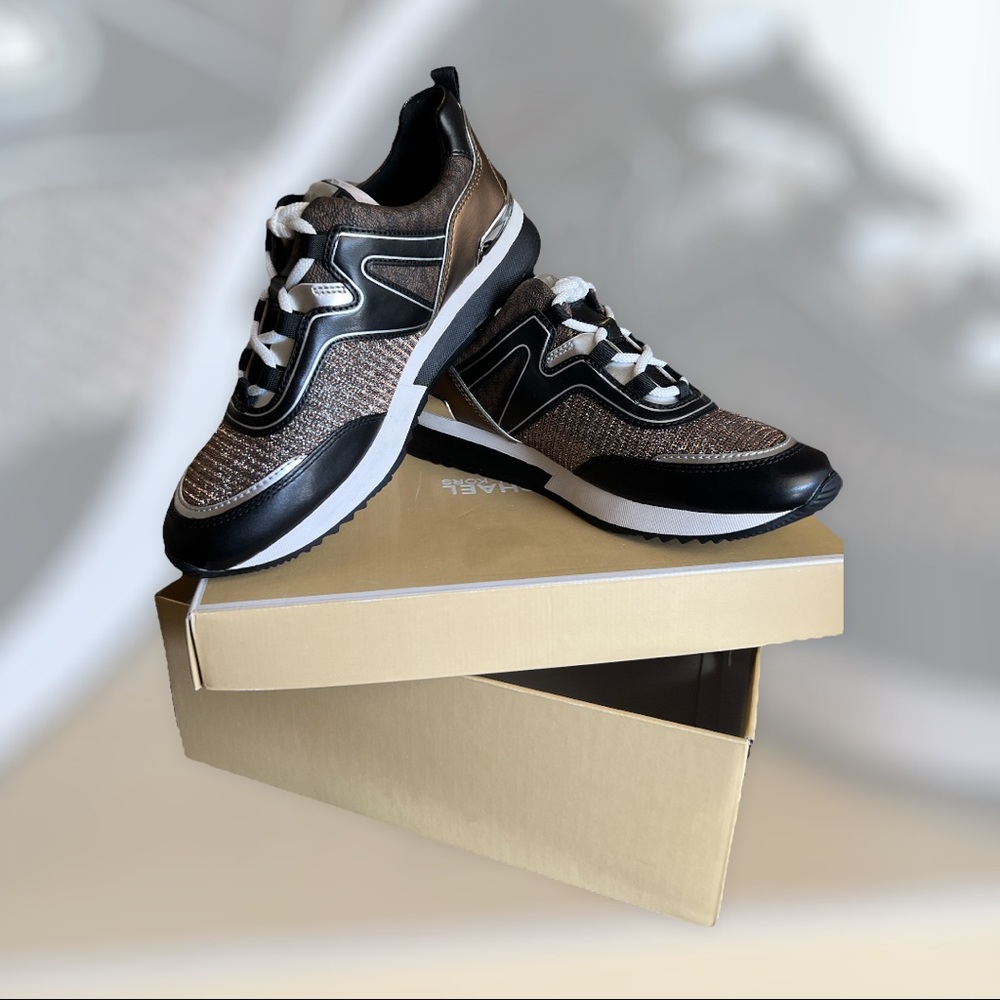 Michael Kors Trainer, womens size 7.5